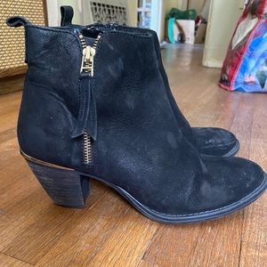 Steven Madden black heeled booties